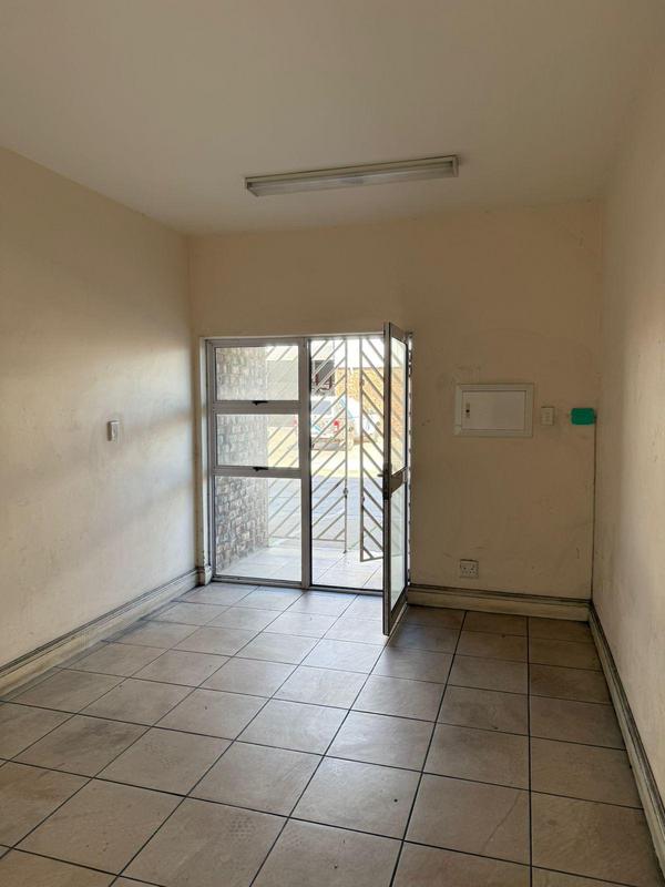 To Let commercial Property for Rent in Korsten Eastern Cape